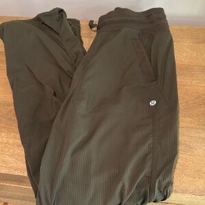 Lululemon Dance Studio Mid Rise Pant 4 Regular